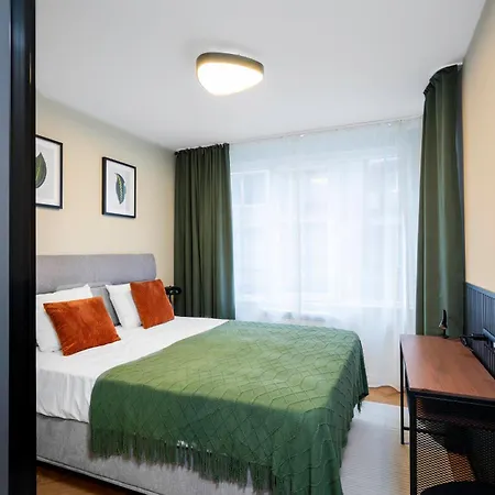 Modern&central 2-bedroom With Parking Apartment